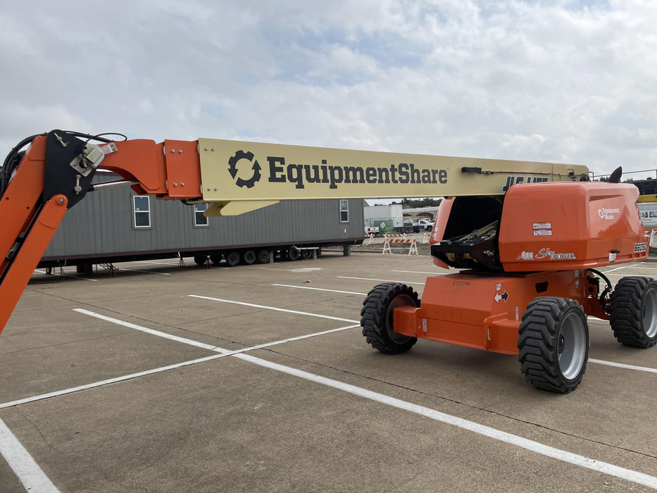 2022 JLG 660SJ