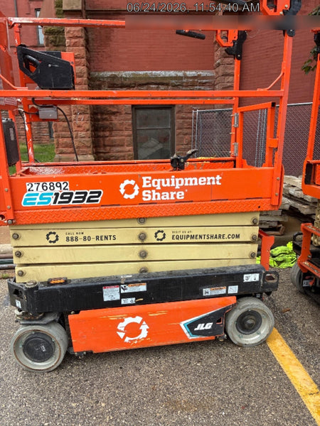 2022 JLG ES1932