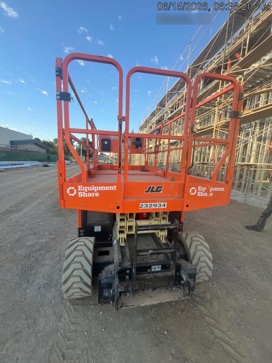2022 JLG RT2669