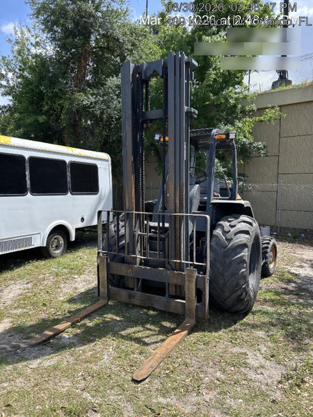 2023 CASE 588H