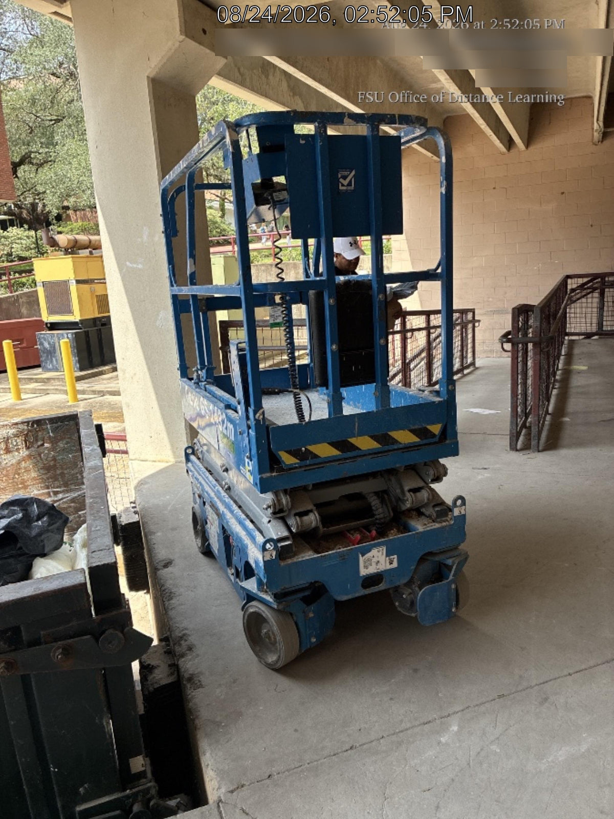 2023 GENIE GS-1432
