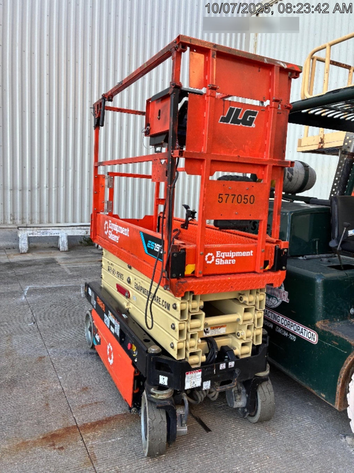 2025 JLG ES1932