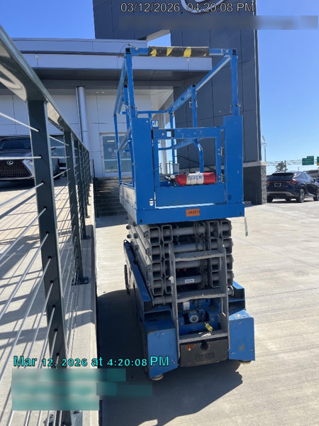 2023 GENIE GS-3232