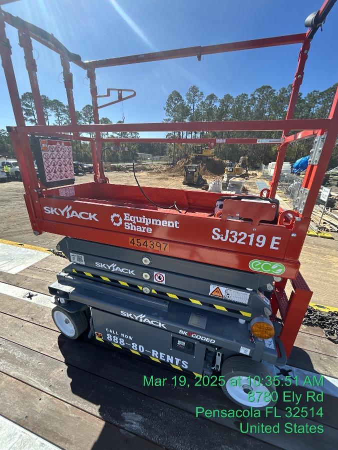 2024 Skyjack SJ3219 Electric Drive, Sld NM Tires, DBcns, RFRails, Power to Platform, T3 + Access Control