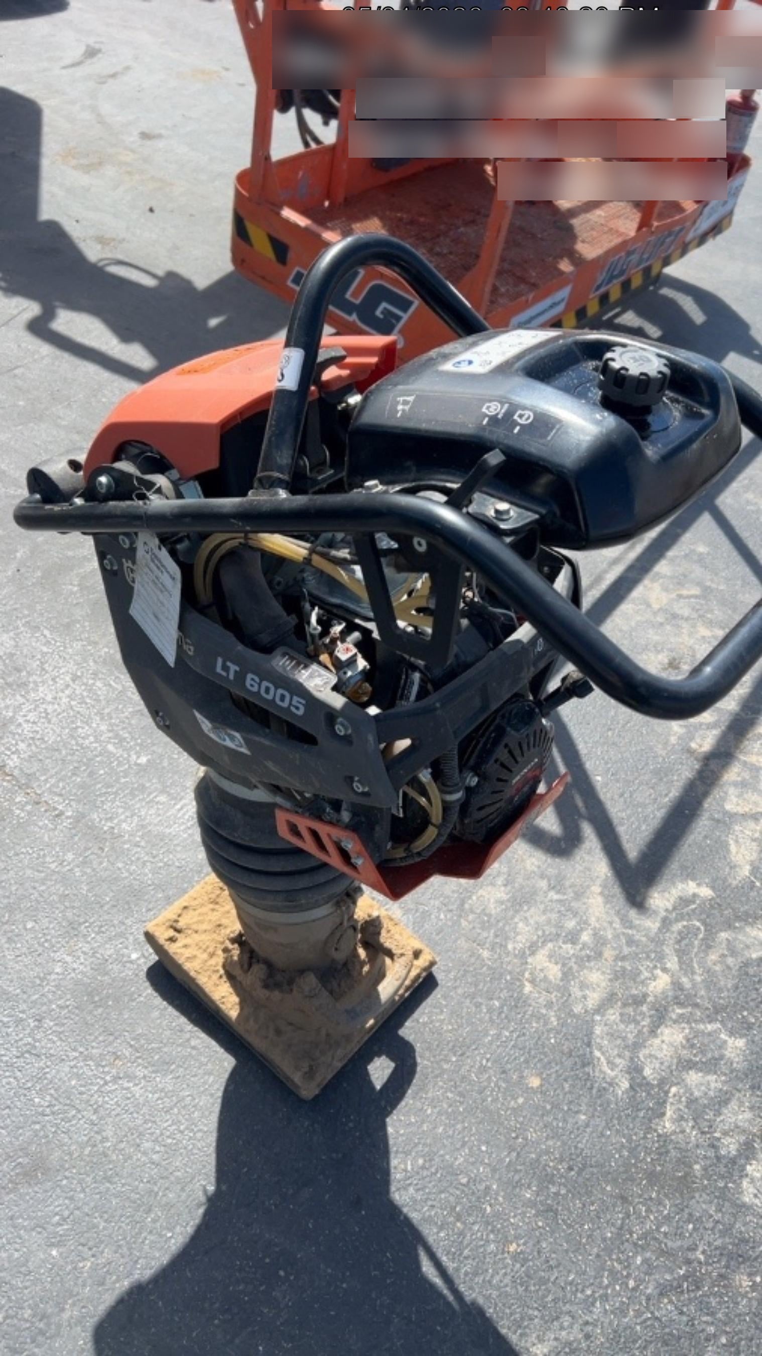2024 HUSQVARNA LT6005