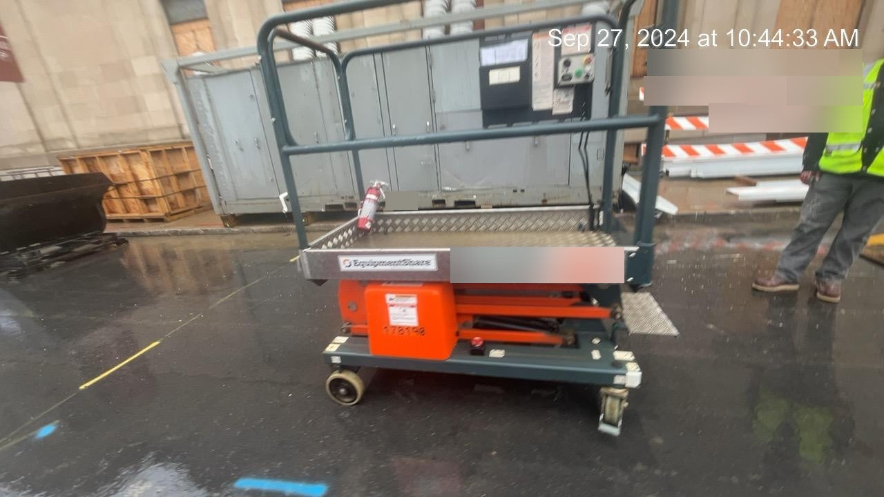 2021 JLG 1030P