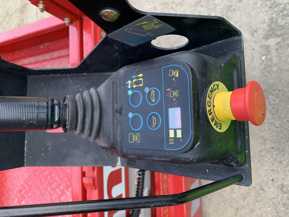 2020 MEC 1330SE Solid NM Tires, Steel Swing out Doors, LCS, Beacon, 900W Invertor