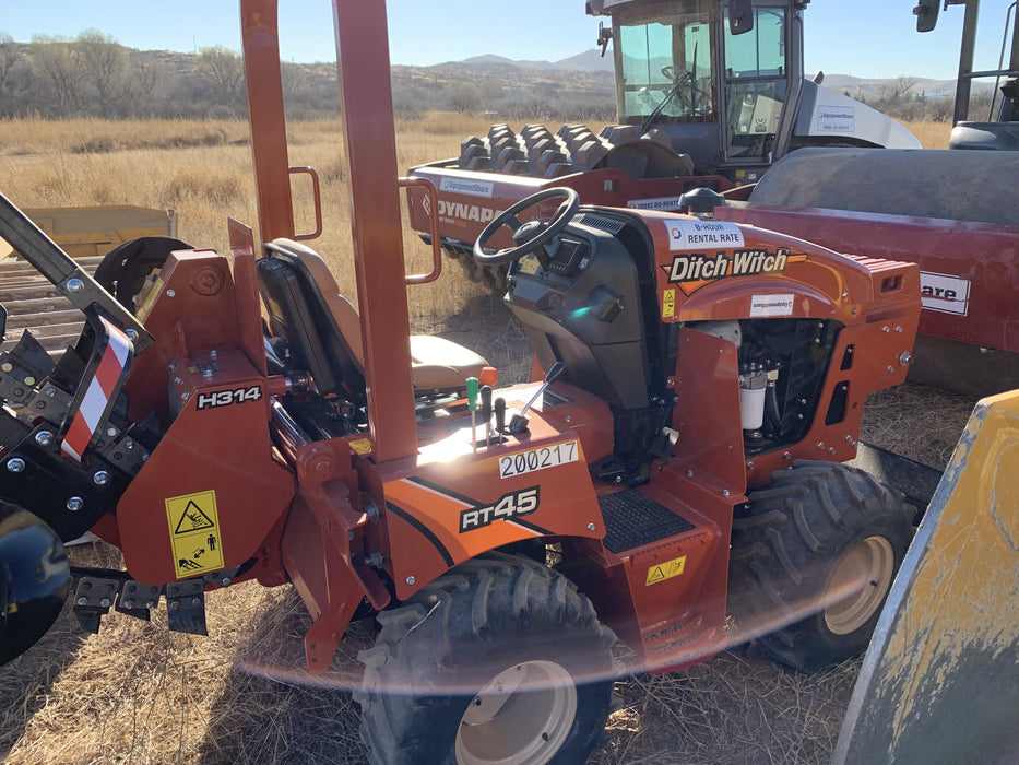 2022 DITCH WITCH RT45A