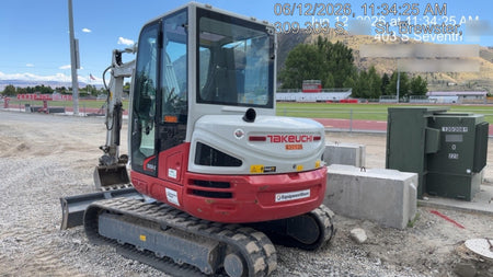2024 TAKEUCHI TB250-2CR