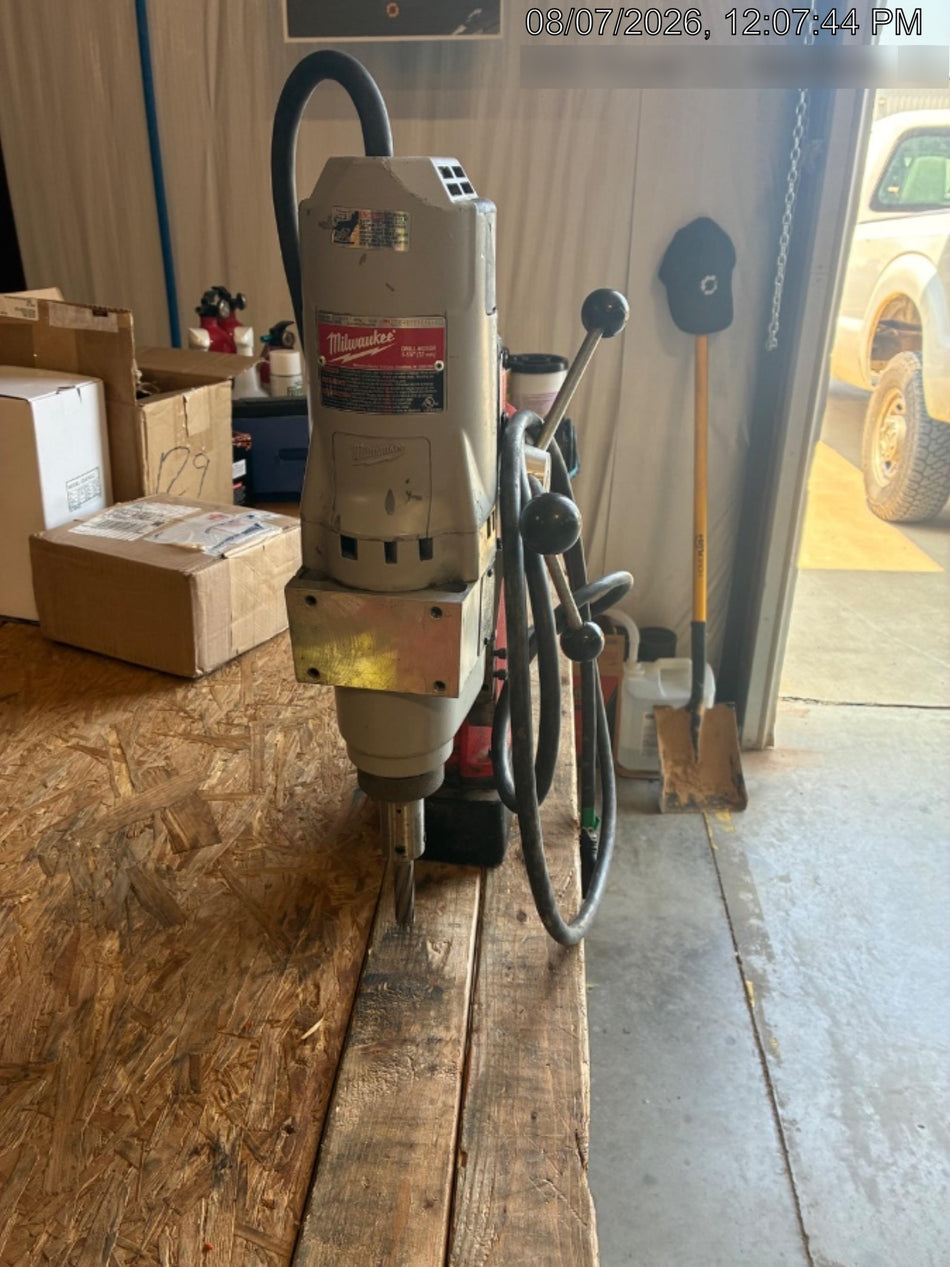 2021 MILWAUKEE 4209-1