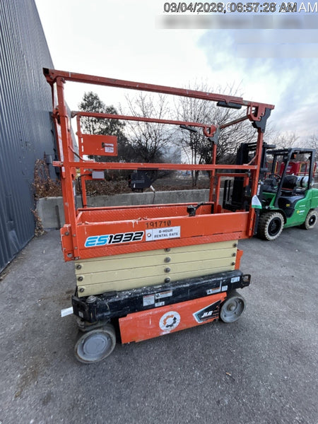 2021 JLG ES1932
