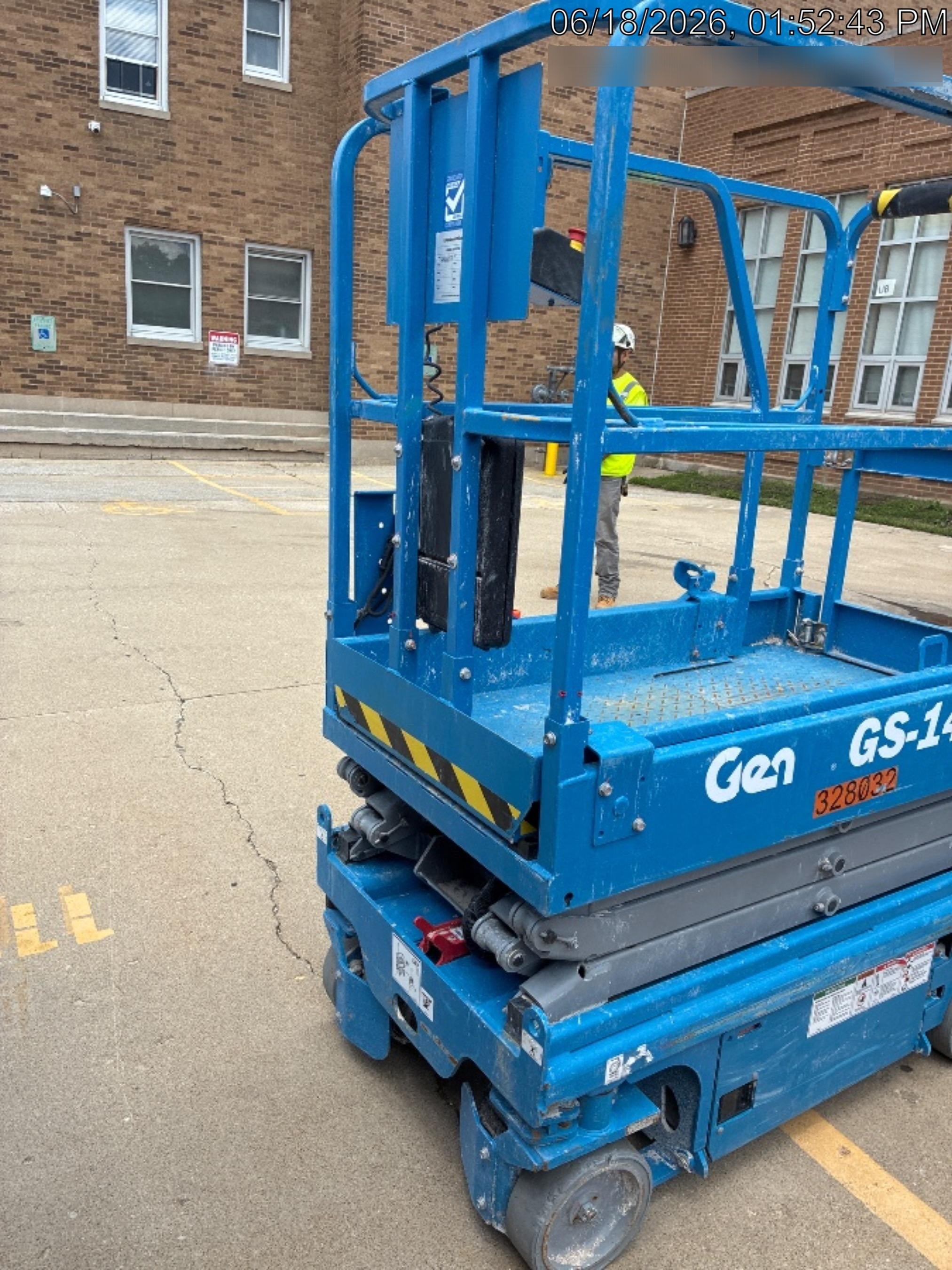 2023 GENIE GS-1432