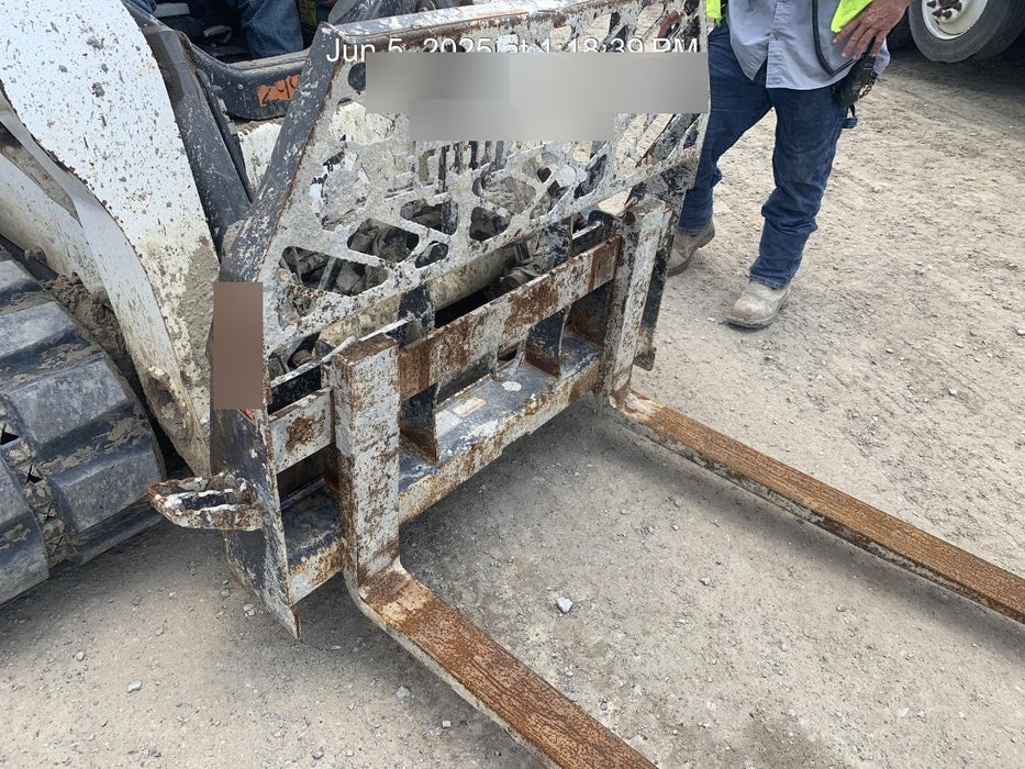 2021 PALADIN 48" Pallet Forks - Paladin