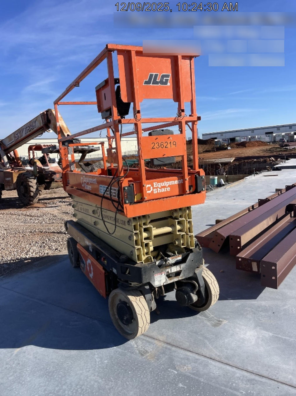 2022 JLG ES2632
