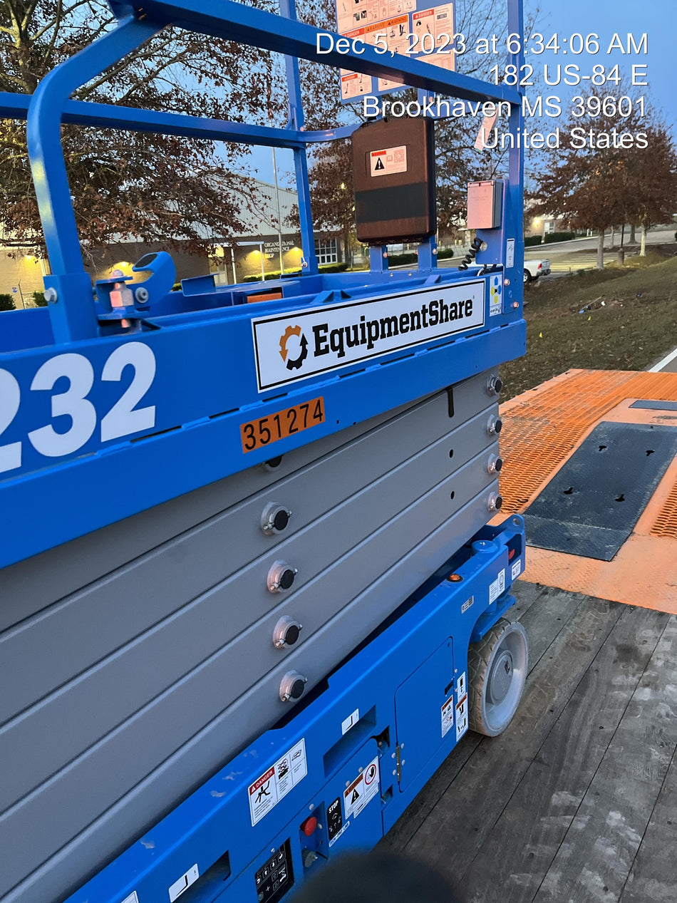 2023 GENIE GS-3232