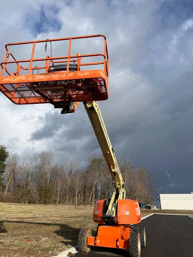 2022 JLG 660SJ