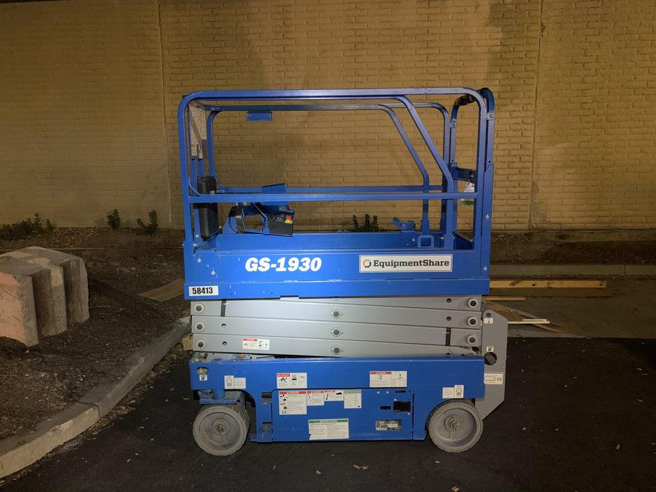 2019 Genie GS-1930 Half Height Swing Gate, 800W Inverter