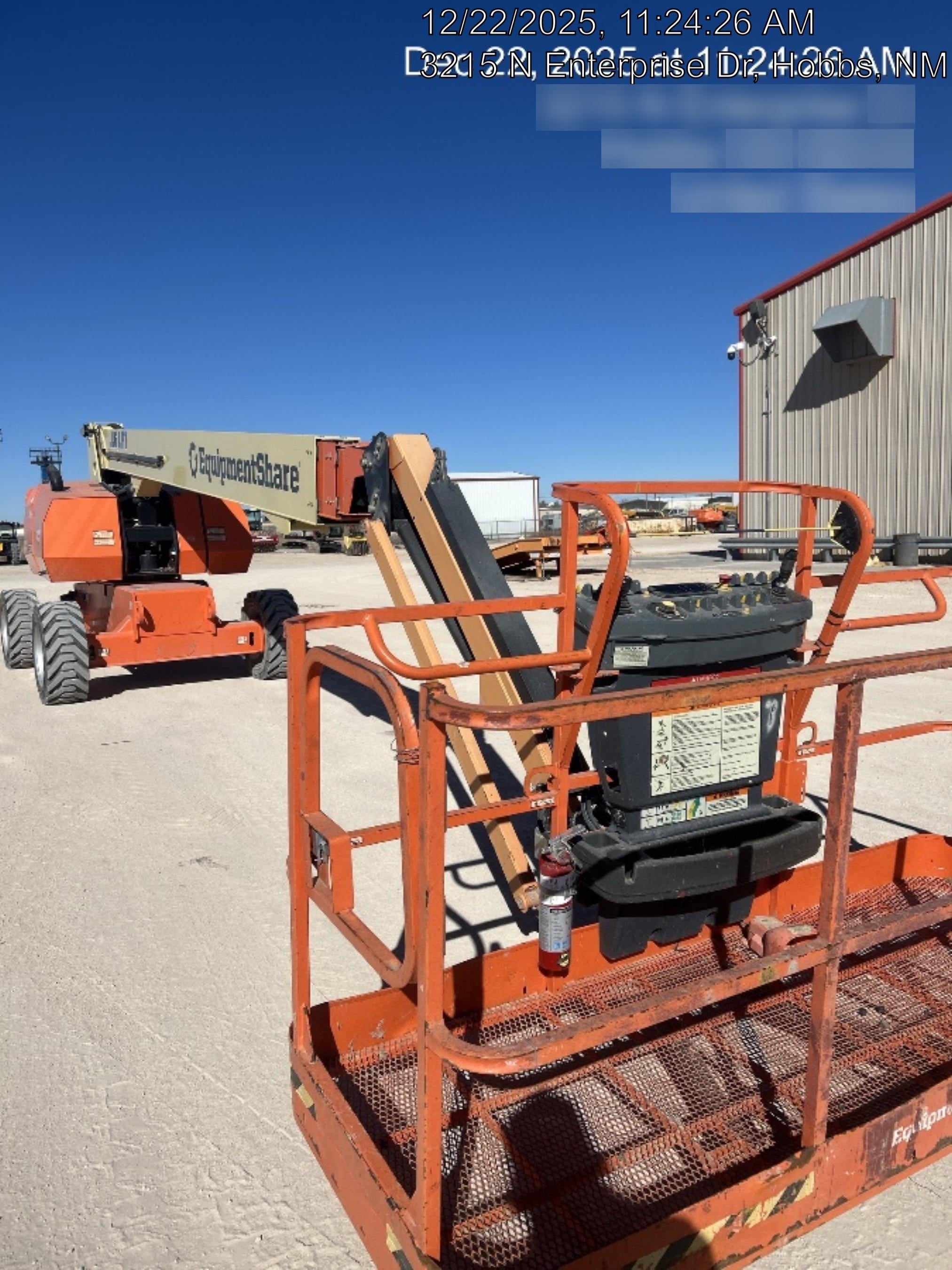 2023 JLG 860SJ