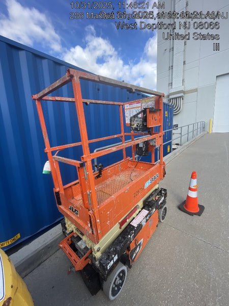 2022 JLG ES1330L