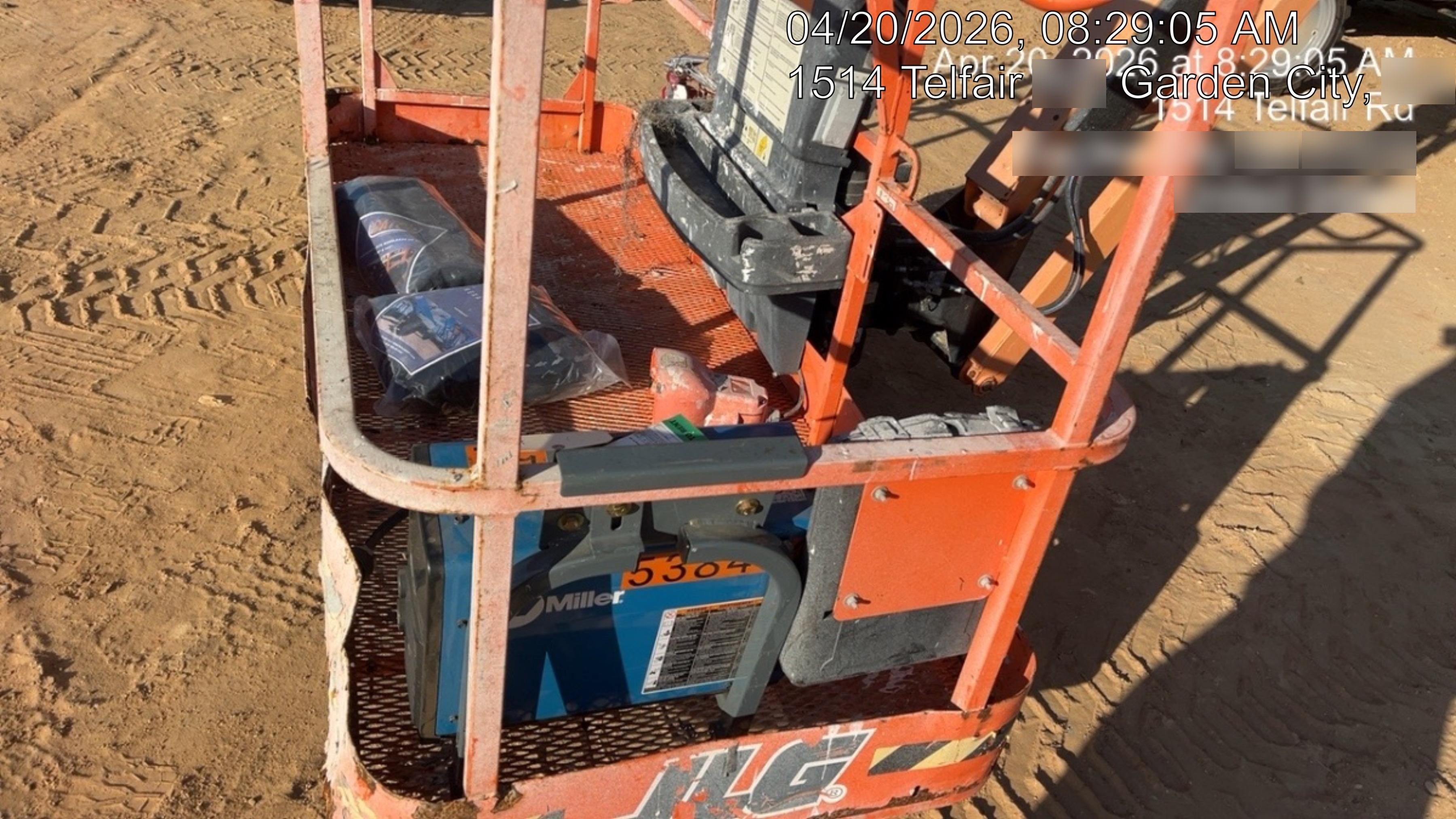 2023 JLG 460SJ