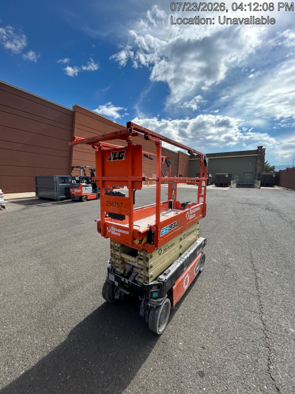 2022 JLG ES1932