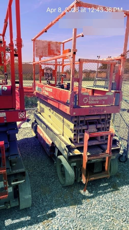 2022 JLG ES2632