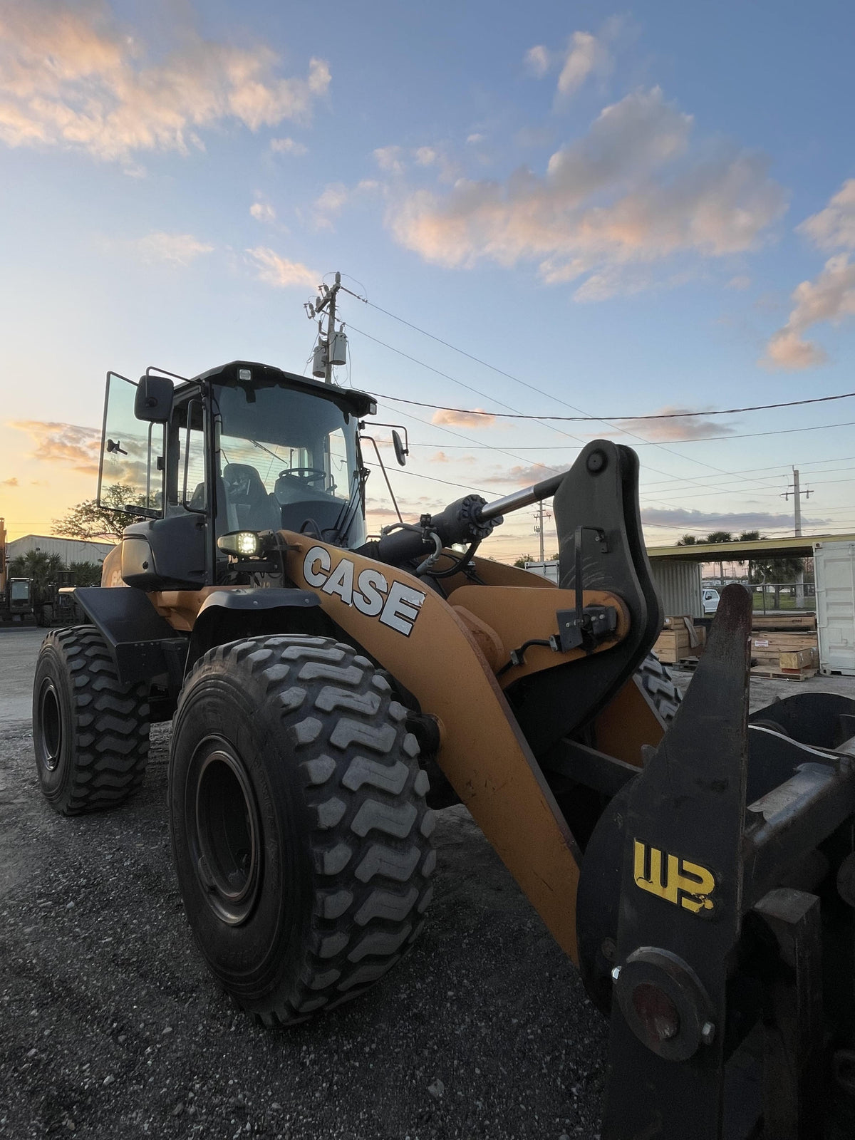 2017 CASE 821G