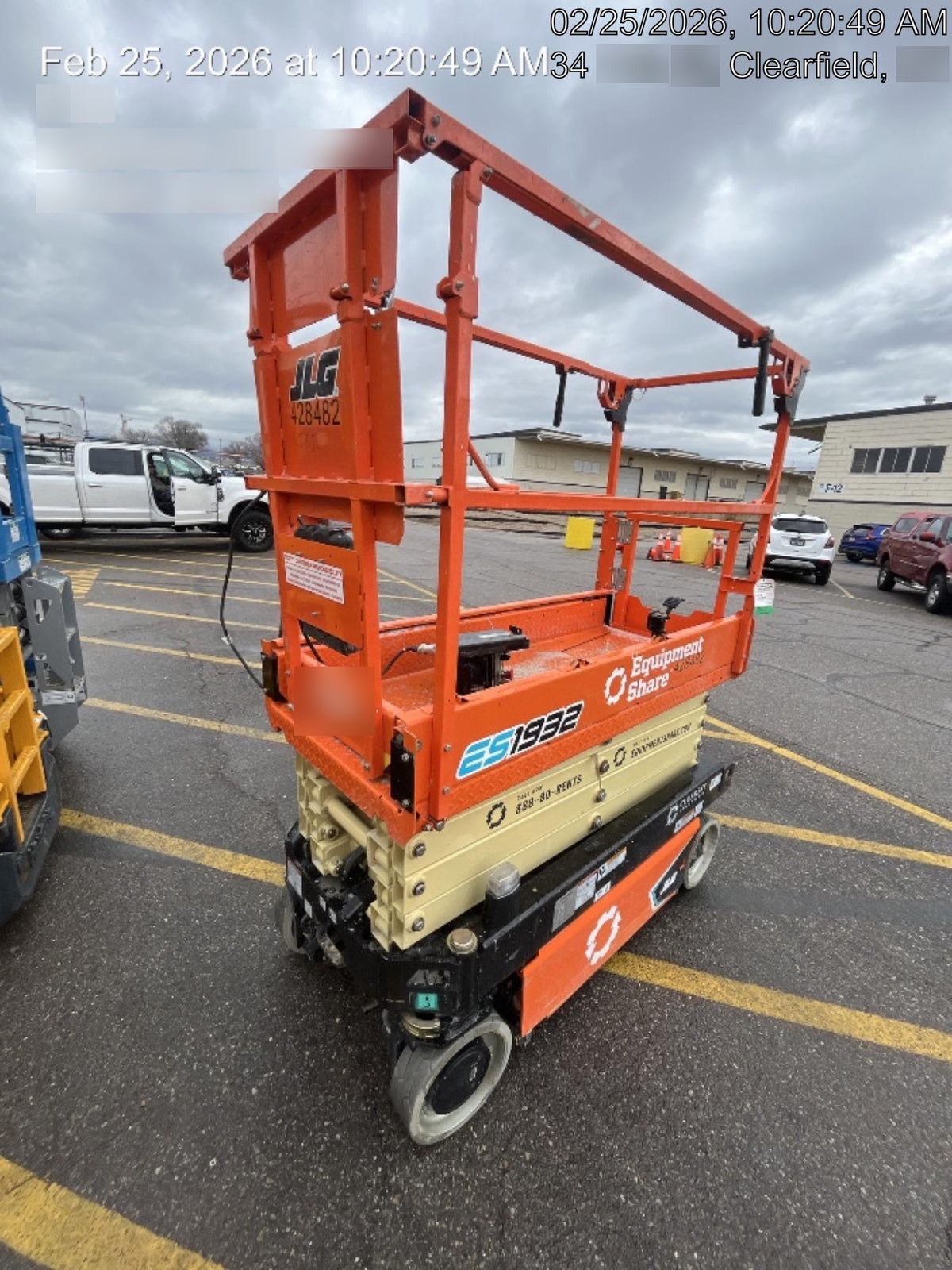 2024 JLG ES1932