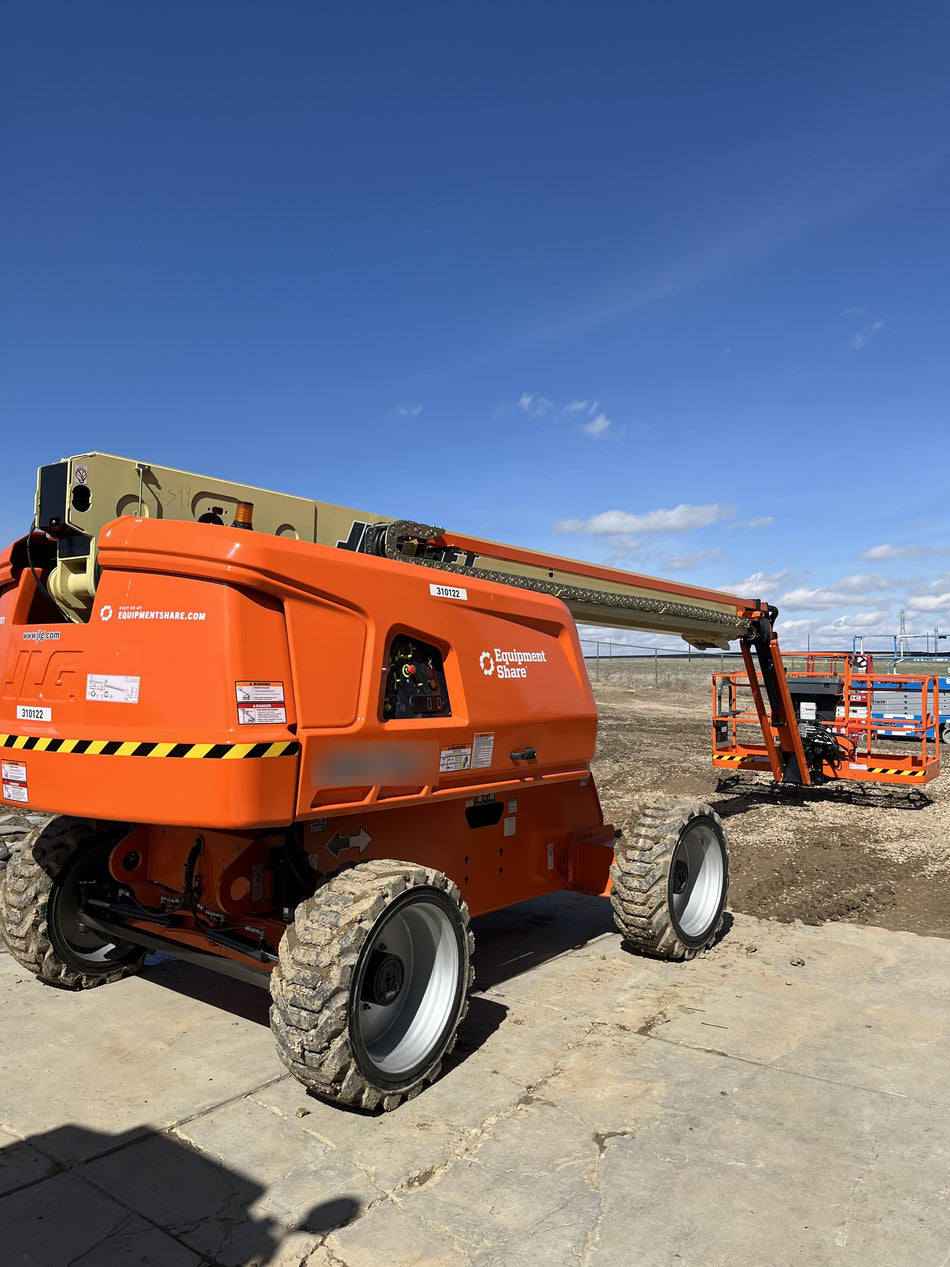 2023 JLG 660SJ