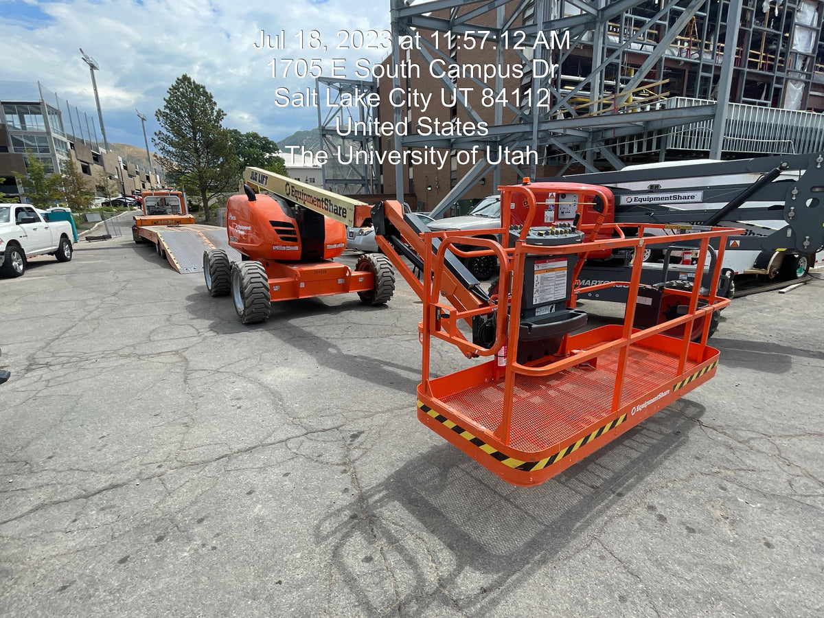 2022 JLG 600AJ