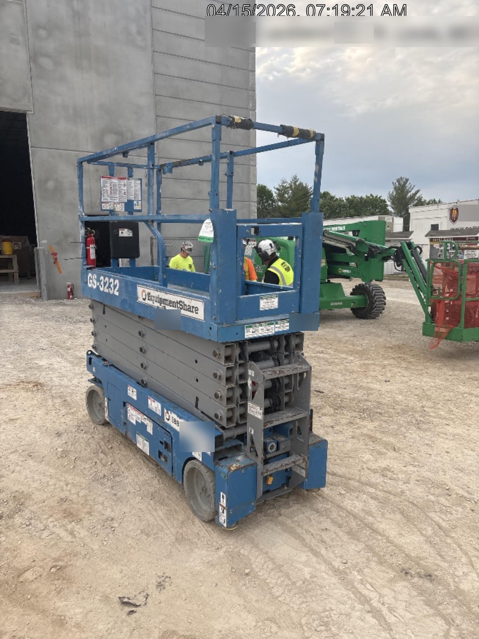 2018 GENIE GS-3232