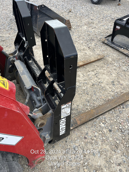 2022 TAKEUCHI 48" Pallet Forks - Takeuchi