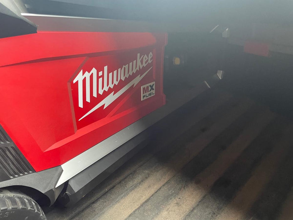 2023 MILWAUKEE MXF041-1XC