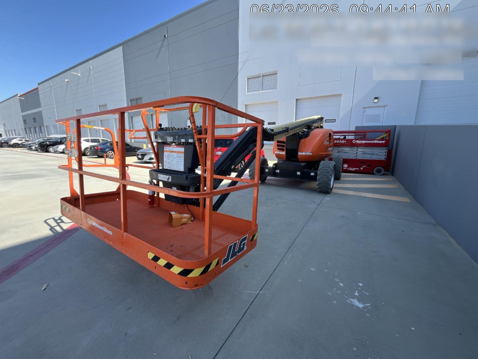 2025 JLG 600AJ