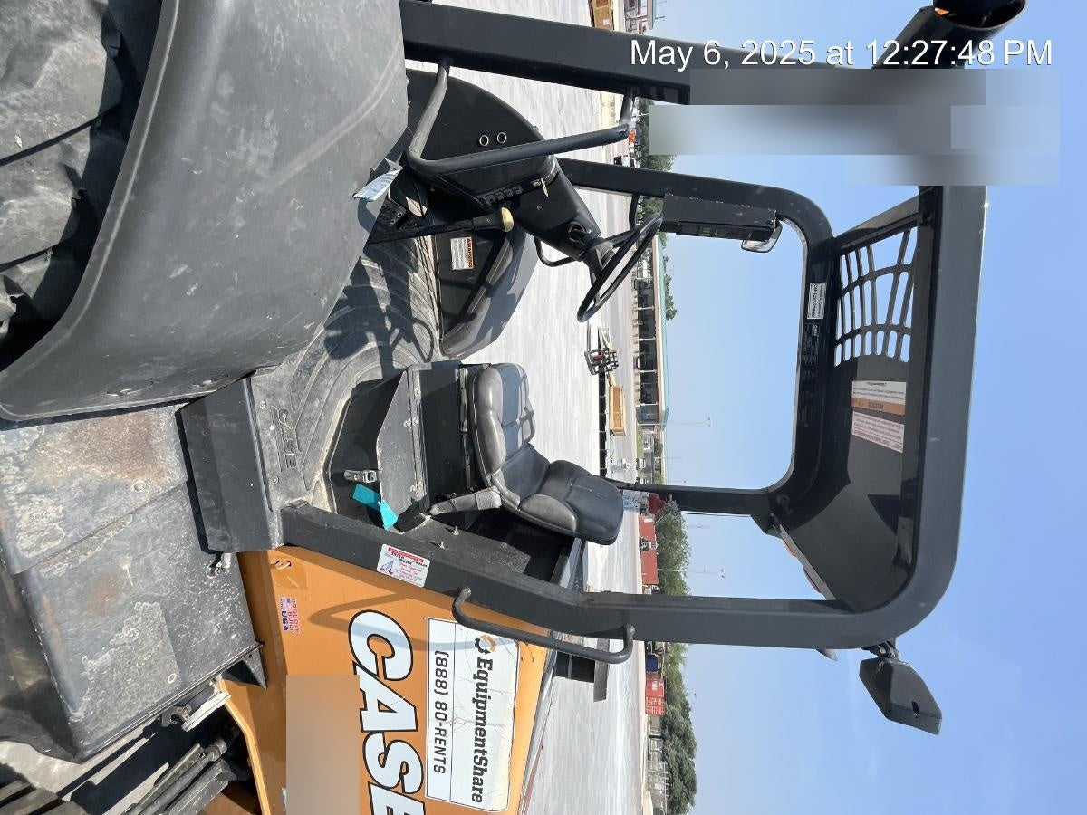 2019 CASE 588H