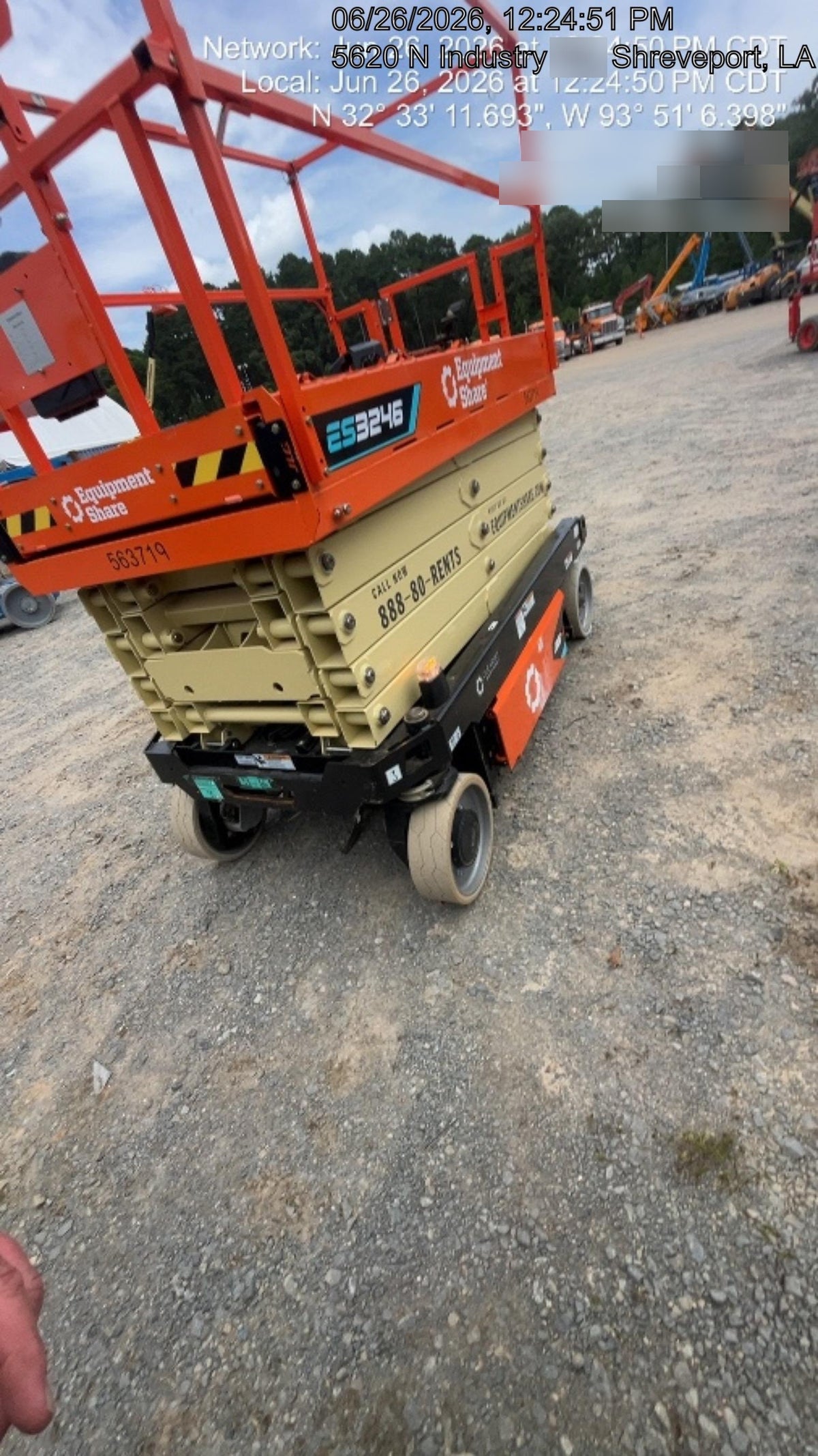 2025 JLG ES3246