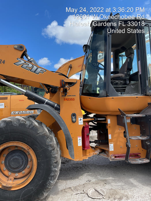 2016 Case 721F CLOSED CAB, JRB 416 STYLE HYD COUPLER