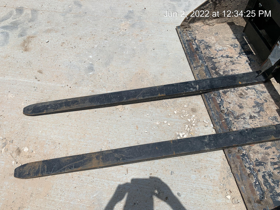 2022 ARROW MATERIAL HANDLING 60" Pallet Forks - Arrow