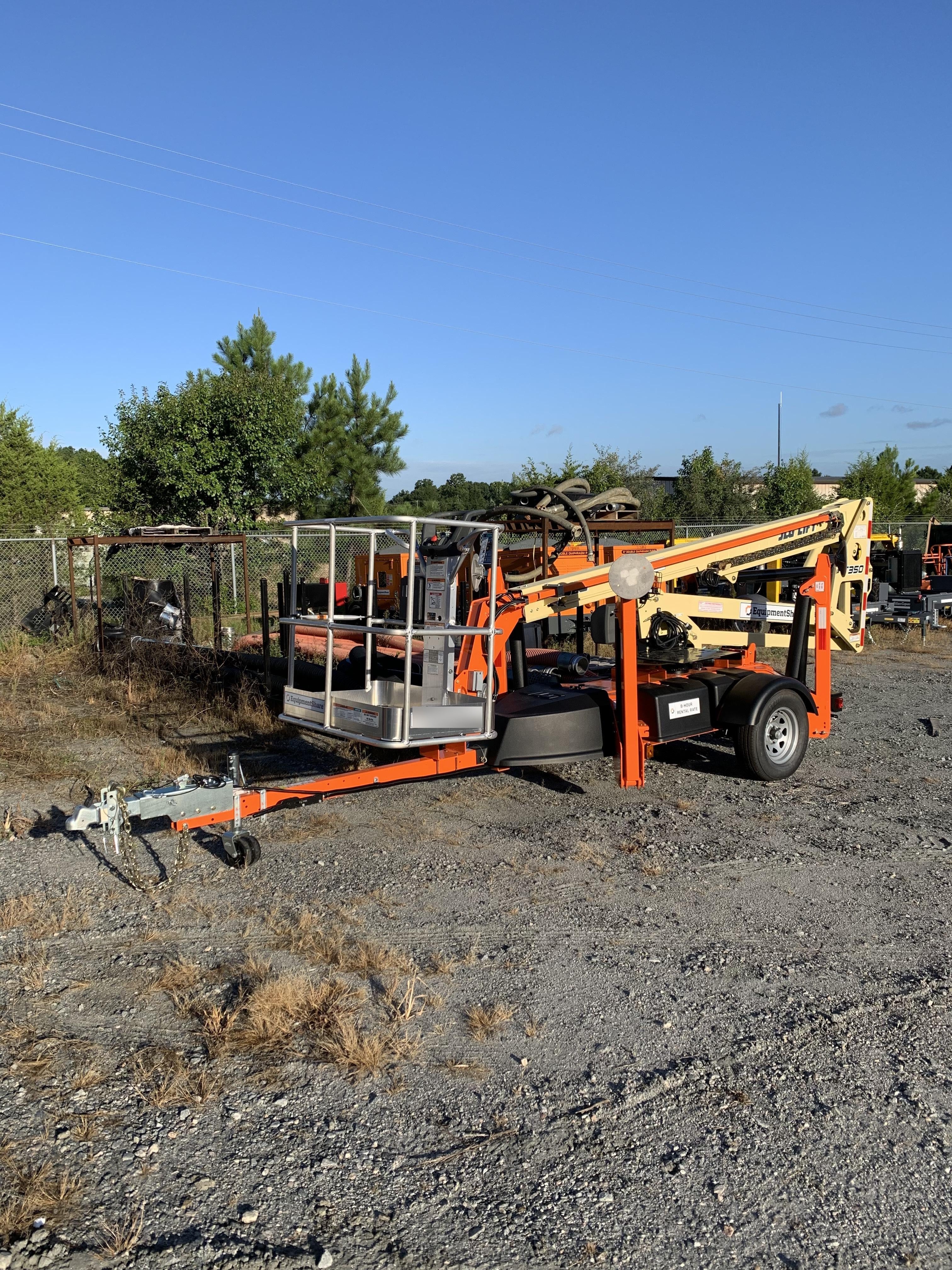 2022 JLG T350