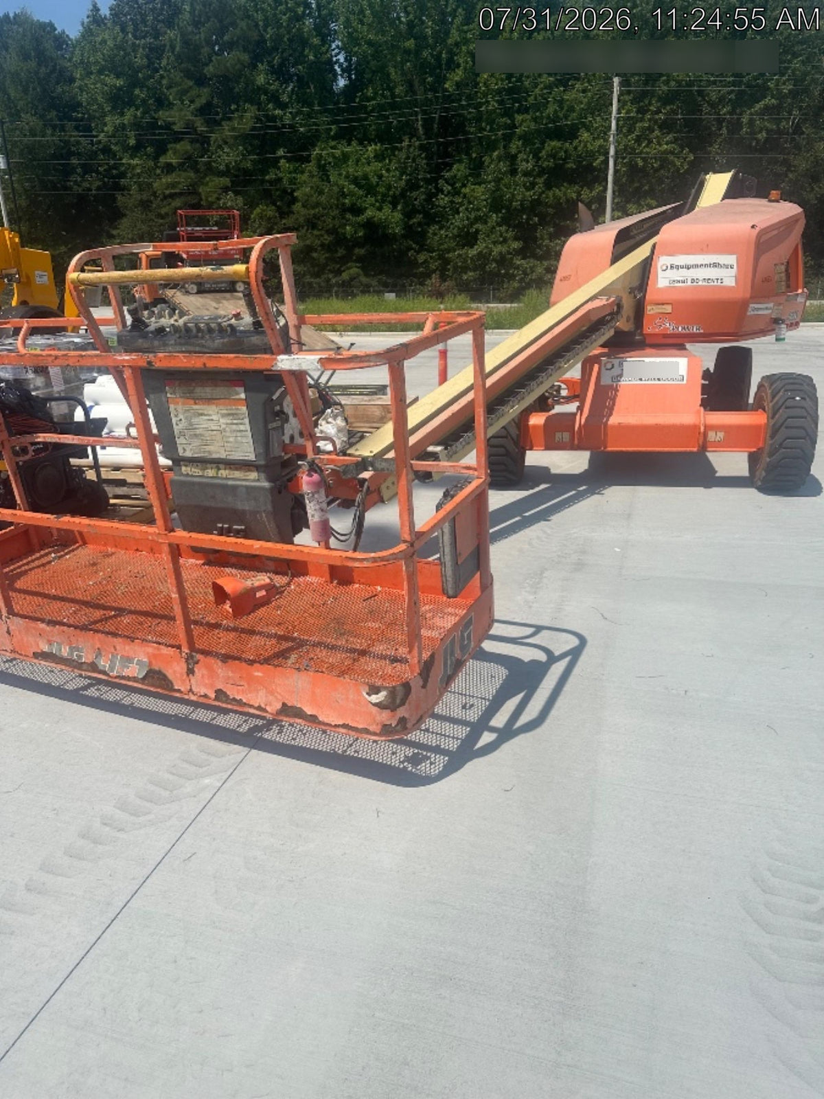2019 JLG 400S