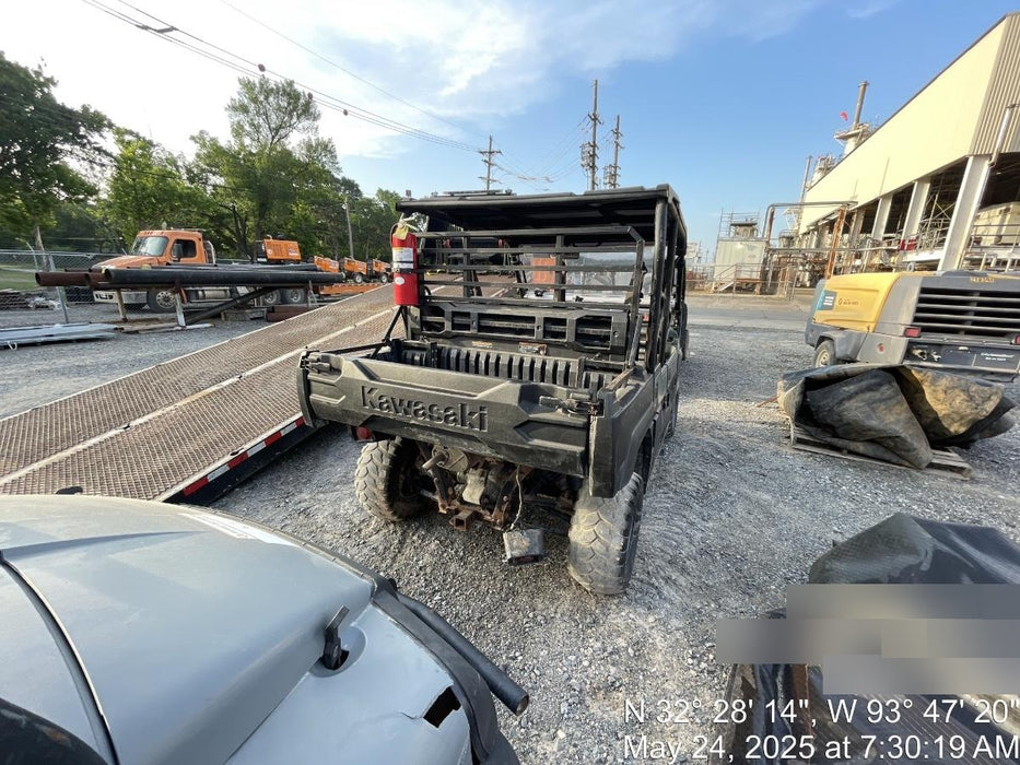 Kawasaki Mule PRO-DXT Standard Options, Backup Alarm, Beacon, Plastic Hard Top, Poly Windshield, Horn Kit