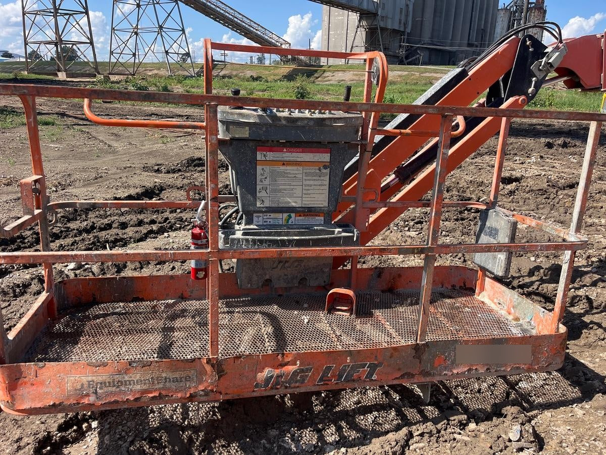 2021 JLG 660SJ