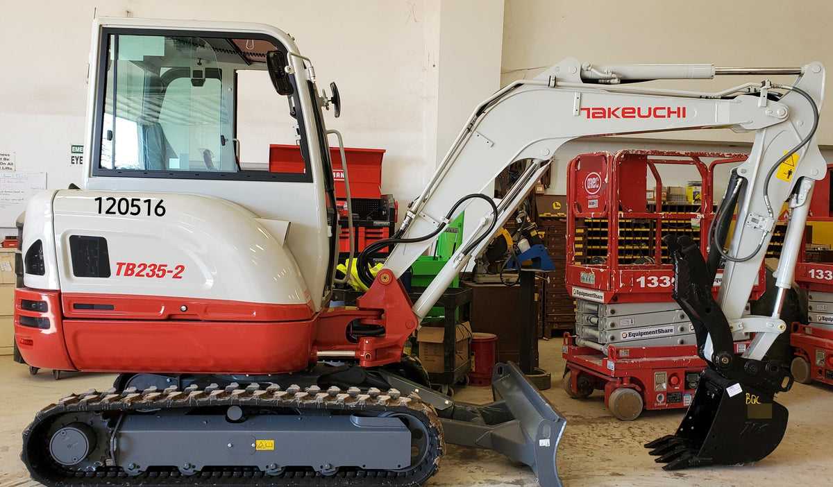 2020 TAKEUCHI TB-235-2CR