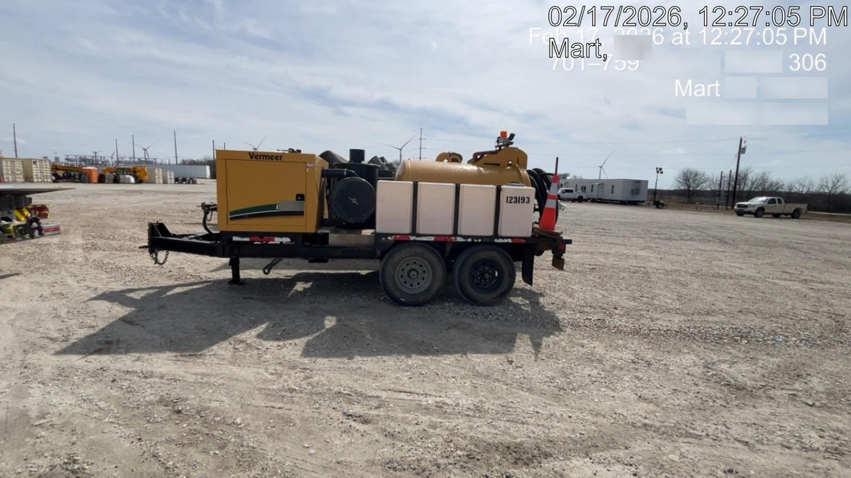2021 Vac-Tron LP573XDT 500 Gallon Debris Tank w/ Hydraulic Tilt, two (2) 100 Gallon Water Tanks, Low Profile Torsion Axles (12,000 GVWR)