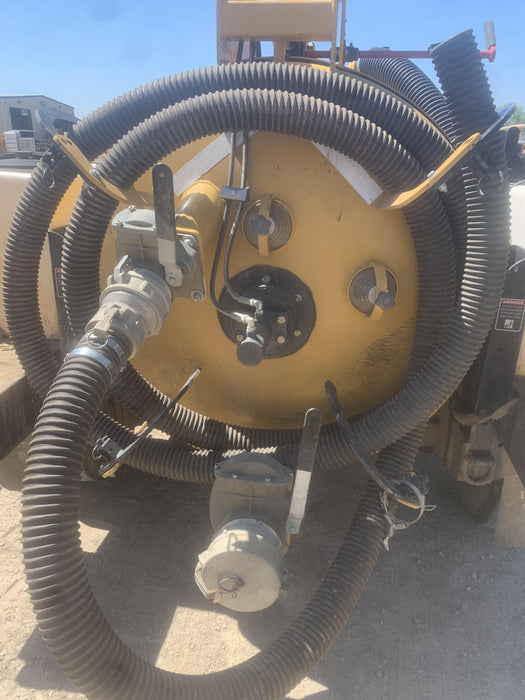 2021 Vac-Tron LP573XDT T4 Koehler Diesel Engine, 500 Gallon Debris Tank, x2 100 Gallon Water Tanks