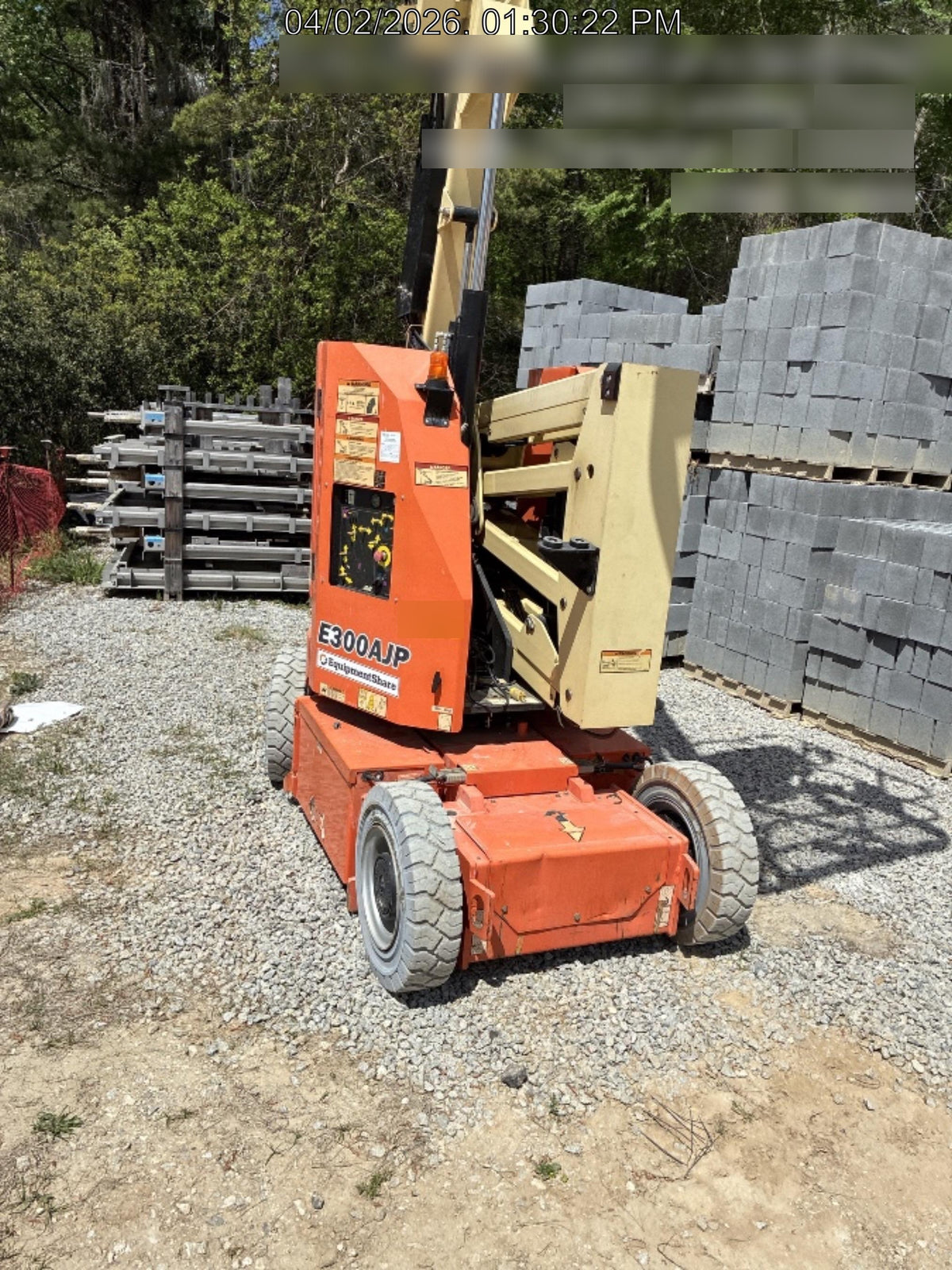 2019 JLG E300AJP