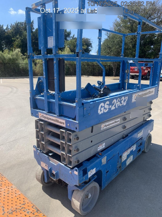 2019 Genie GS-2632 Folding rails with half height swing gate