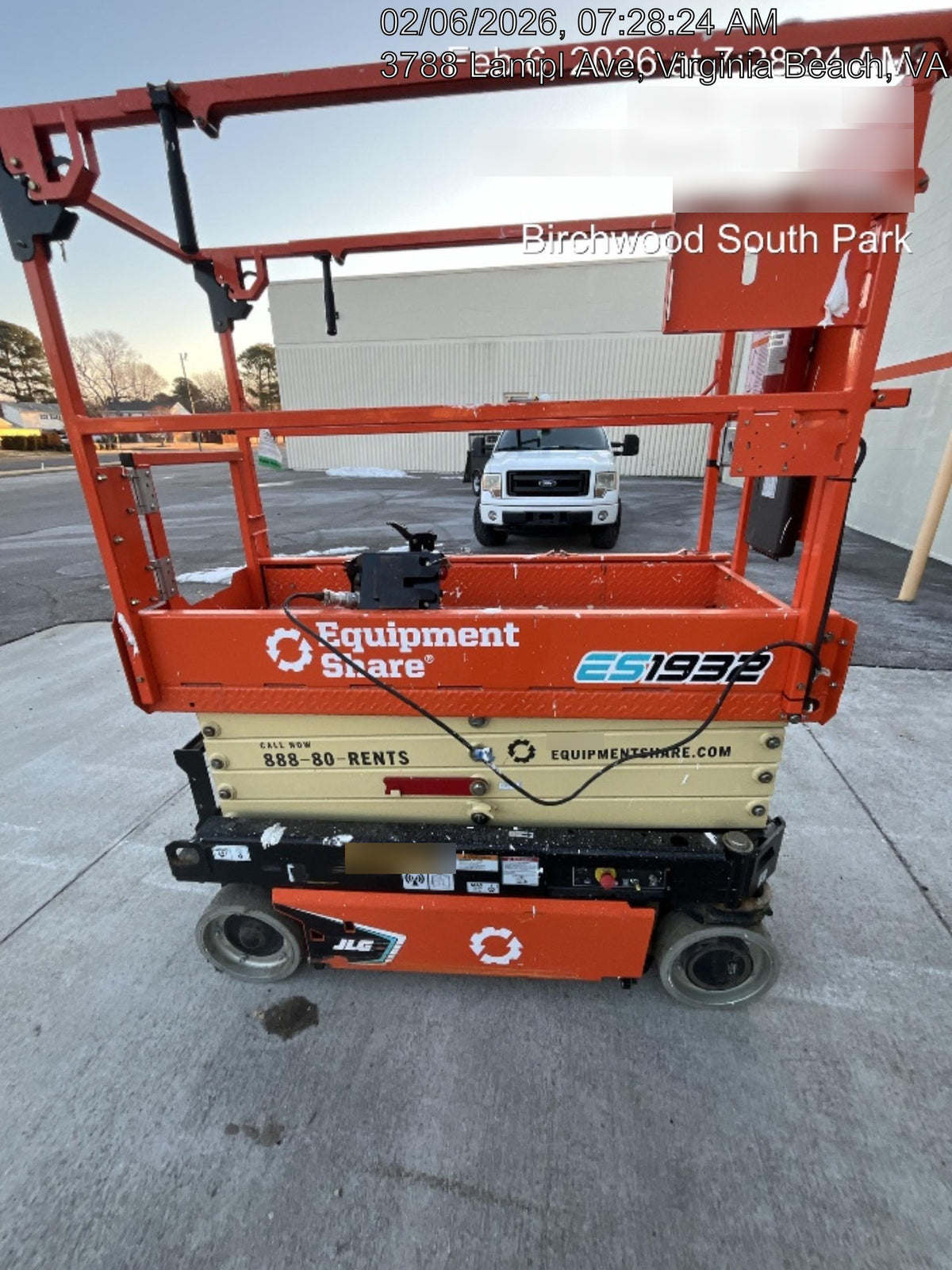 2024 JLG ES1932