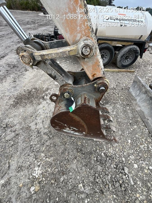 2015 CASE 24" Bucket - Case