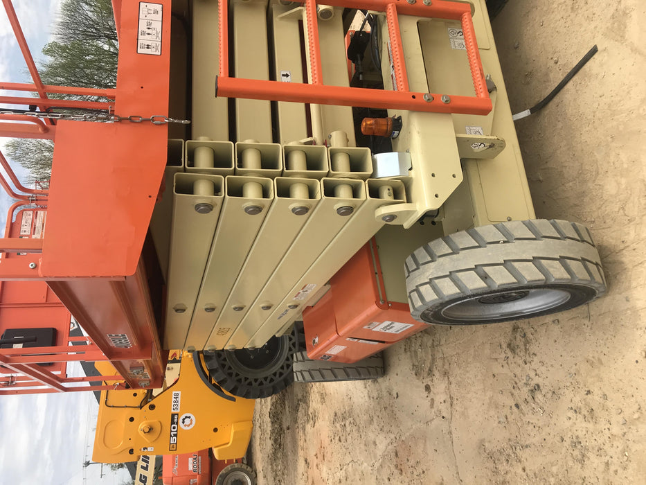 2019 JLG 4069LE Solid Non Marking Tires, Rotating Beacon